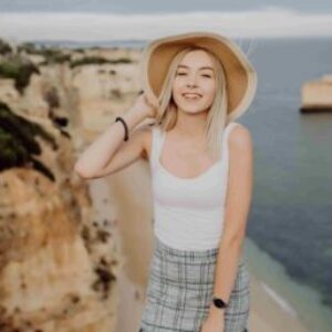 Profile photo of zoe dylan